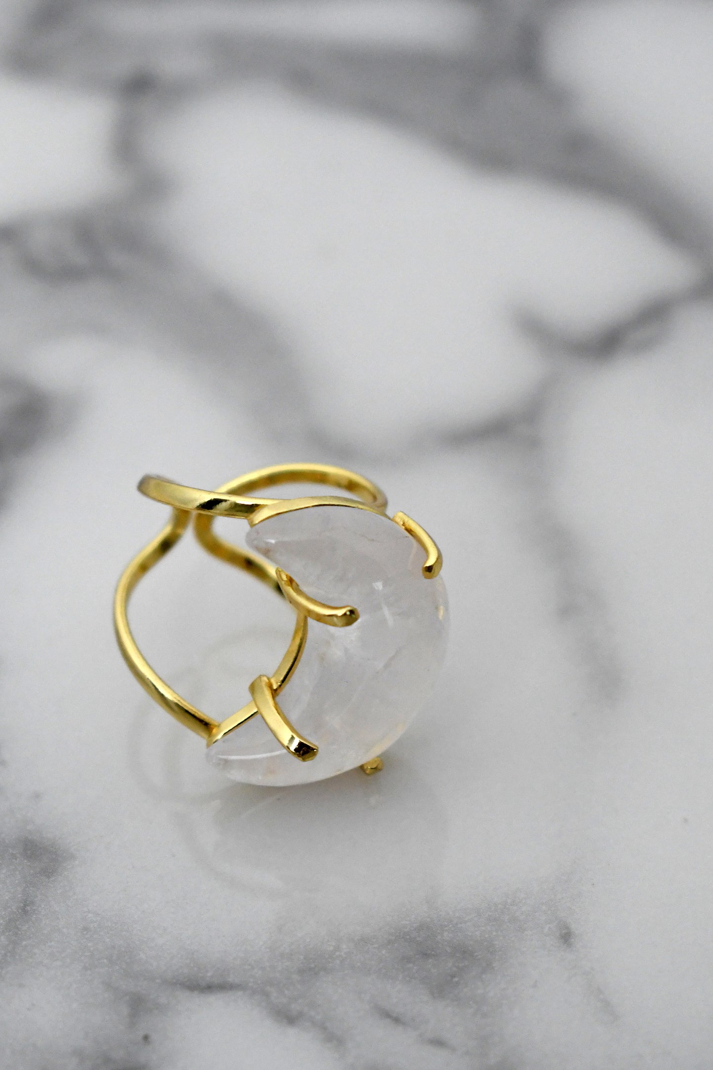 Anillo Cuarzo Rosa Luna - Oro
