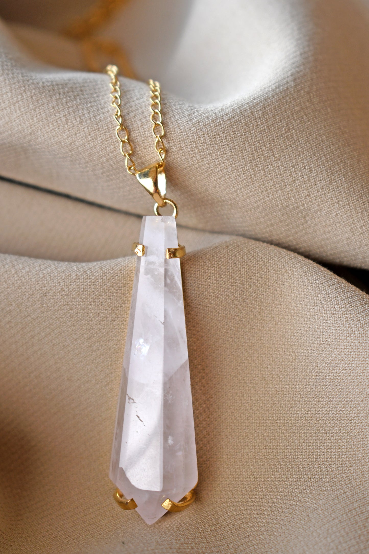 Colgante de Cuarzo Rosa Prisma Largo