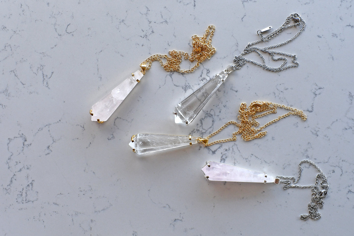 Colgante de Cuarzo Rosa Prisma Largo