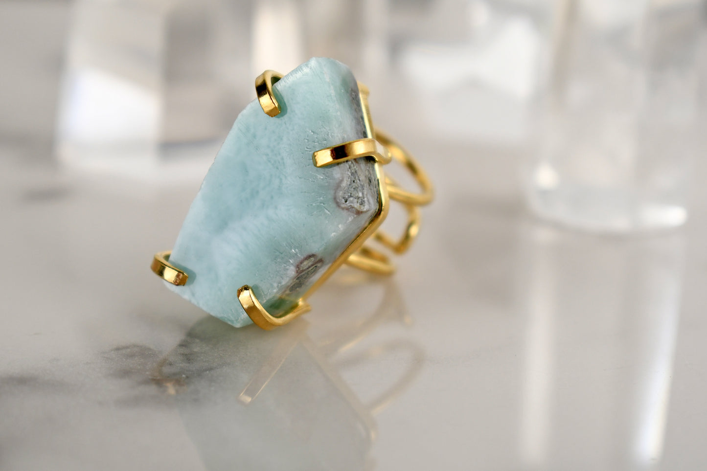 Anillo de Larimar bañado en Oro